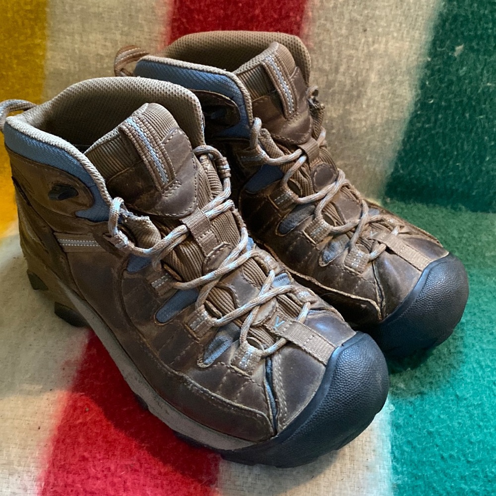Keen waterproof boots